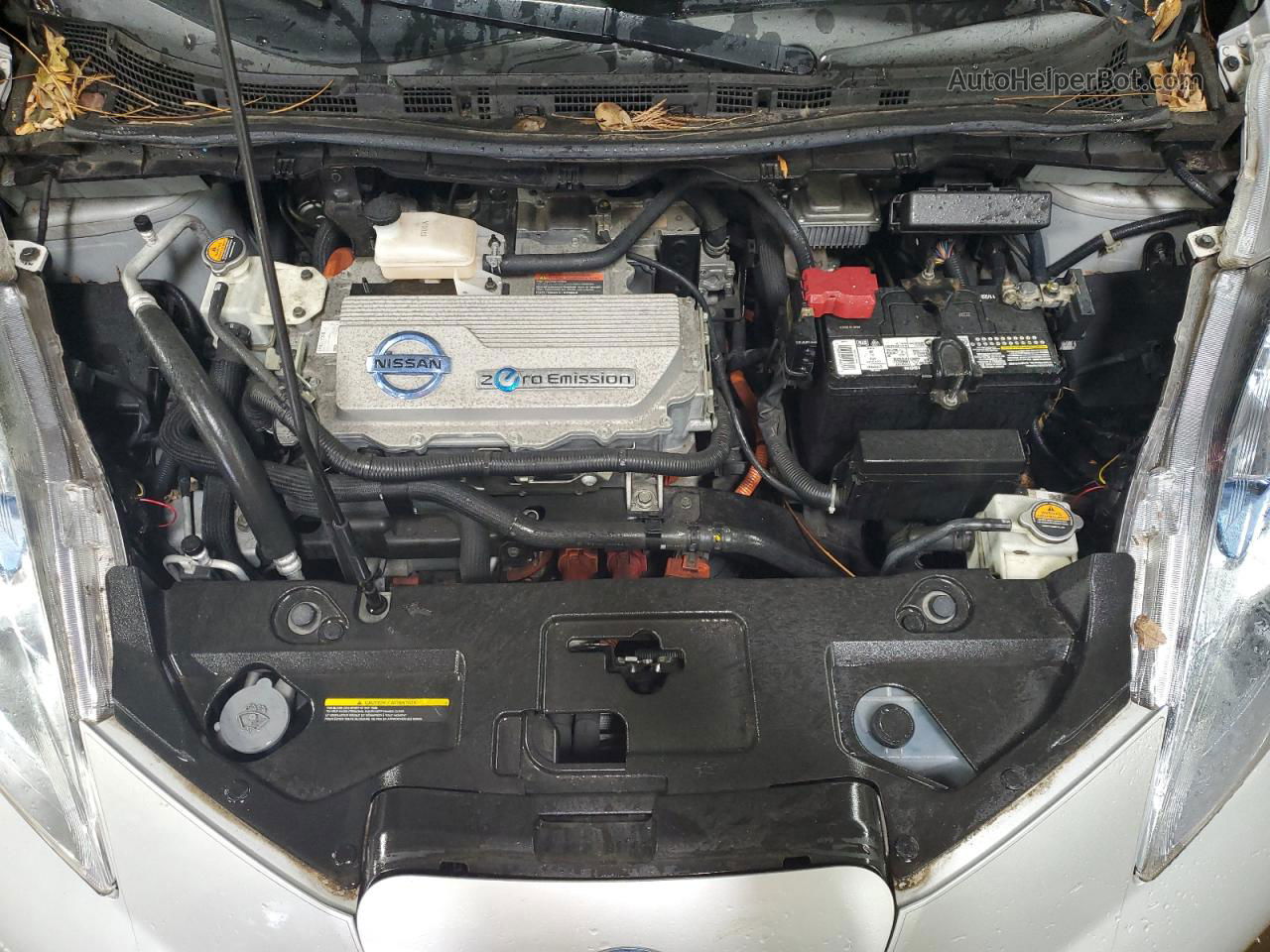 2011 Nissan Leaf Sv Серебряный vin: JN1AZ0CP4BT004821