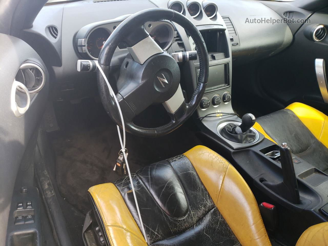 2005 Nissan 350z Coupe Yellow vin: JN1AZ34D35M605349