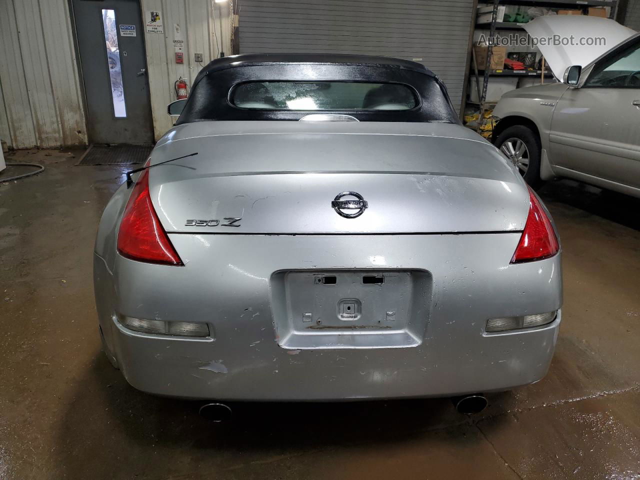 2005 Nissan 350z Roadster Silver vin: JN1AZ36A65M759198