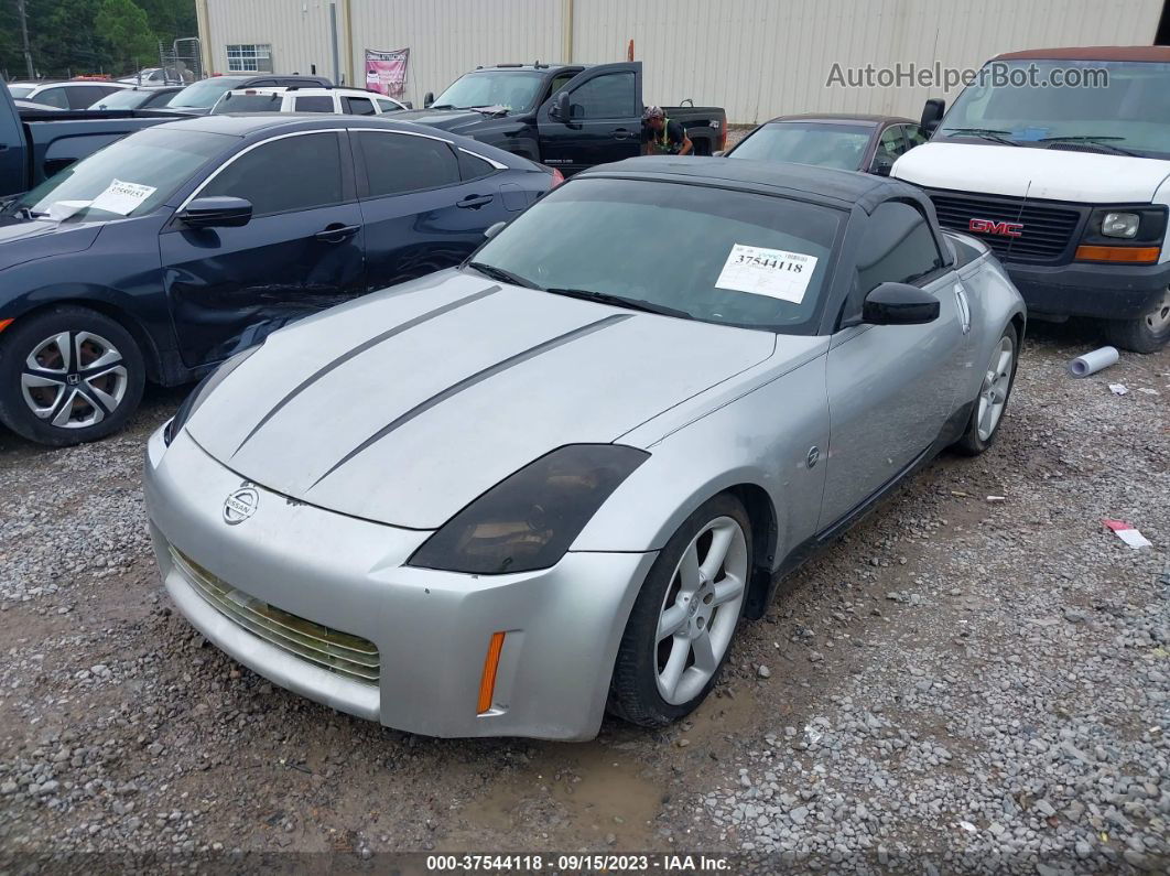 2005 Nissan 350z   Silver vin: JN1AZ36A85M751748