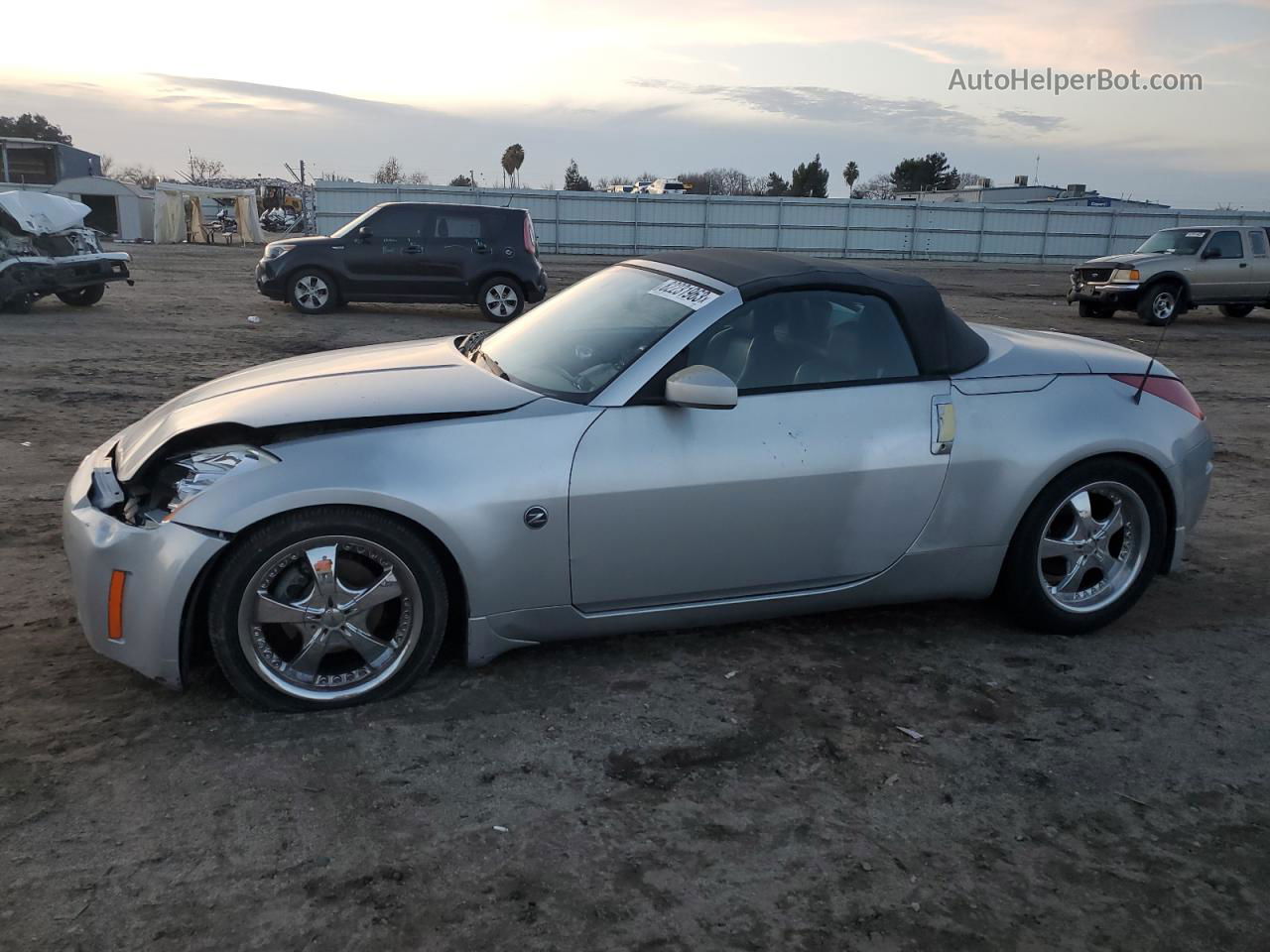 2005 Nissan 350z Roadster Silver vin: JN1AZ36AX5M755462