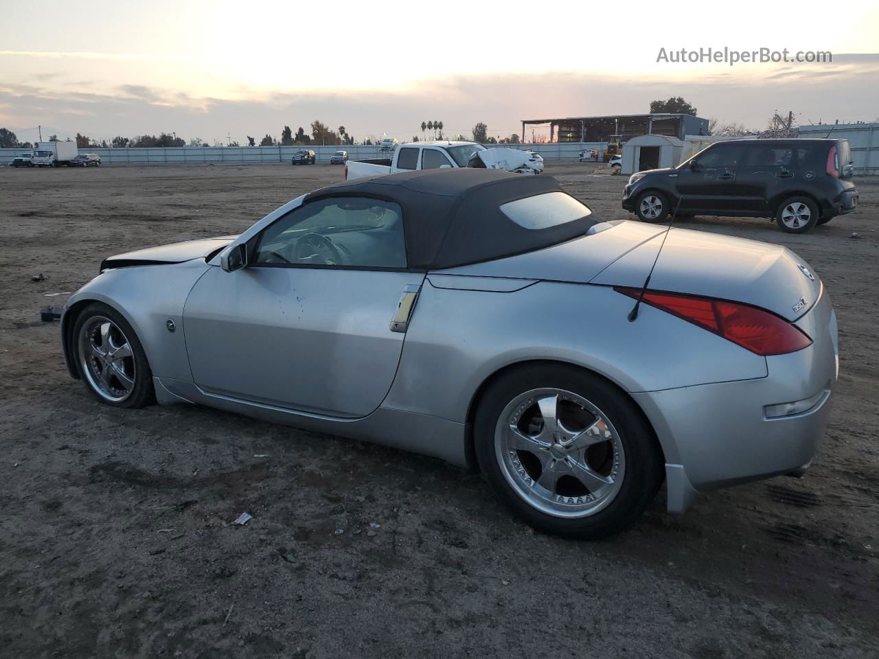 2005 Nissan 350z Roadster Silver vin: JN1AZ36AX5M755462