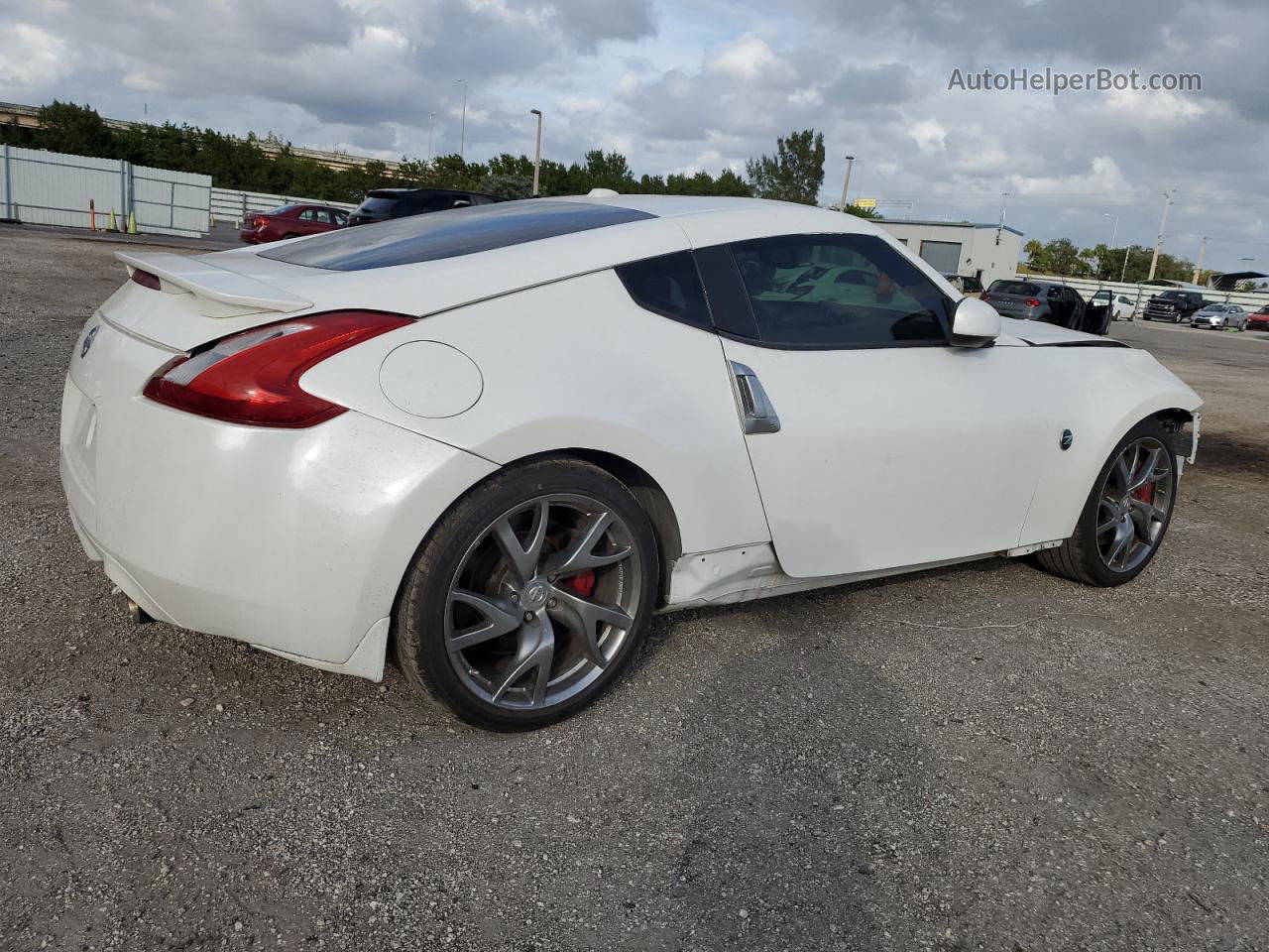 2014 Nissan 370z Base White vin: JN1AZ4EH1EM634162