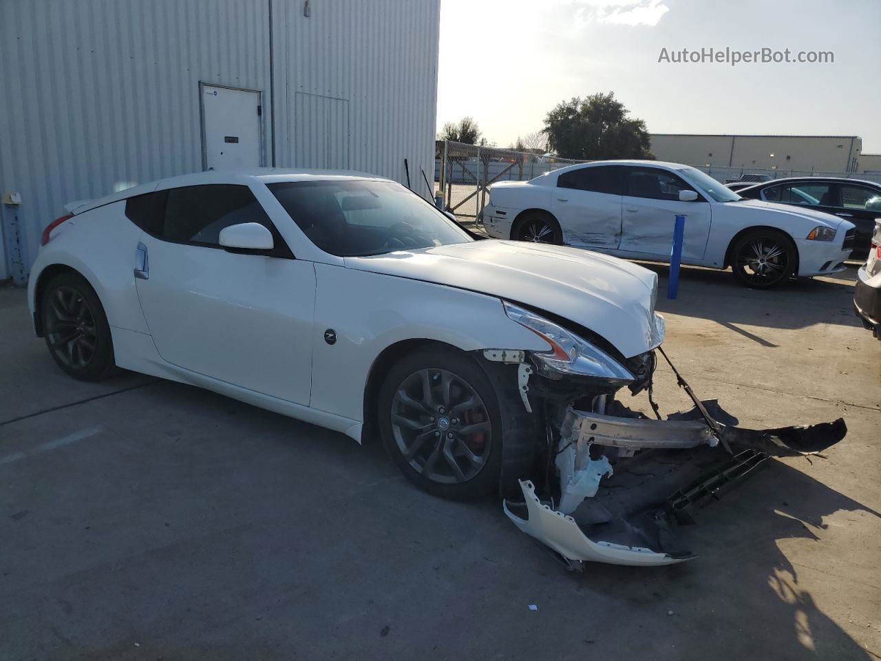 2014 Nissan 370z Base White vin: JN1AZ4EH4EM635144