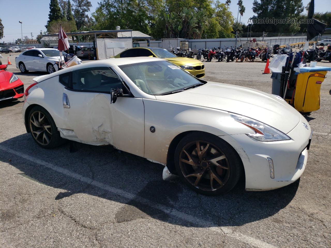 2014 Nissan 370z Base White vin: JN1AZ4EH7EM631881