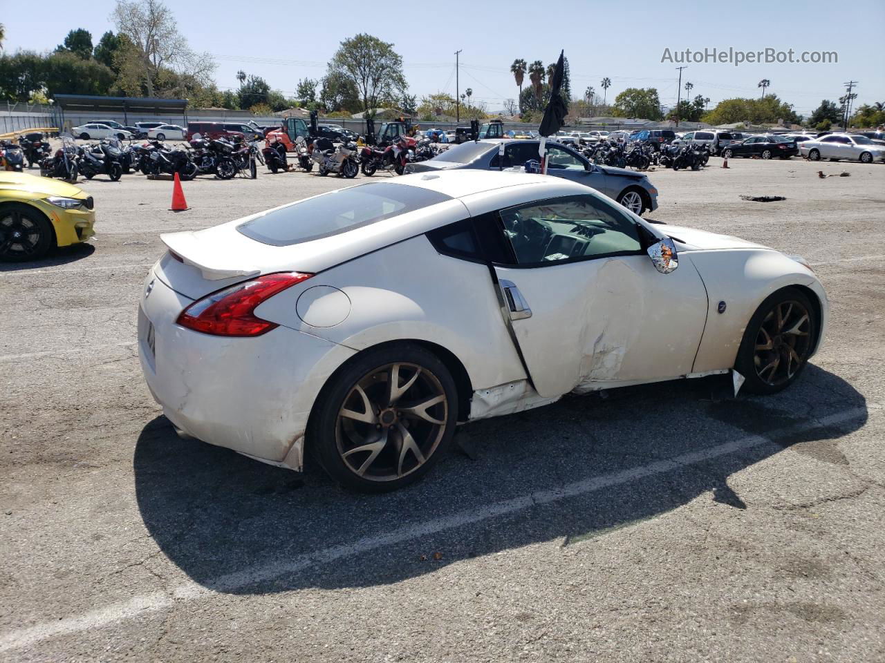 2014 Nissan 370z Base White vin: JN1AZ4EH7EM631881