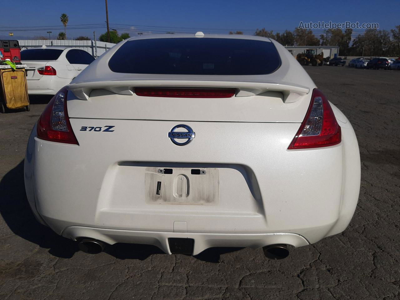 2014 Nissan 370z Base White vin: JN1AZ4EH9EM631655