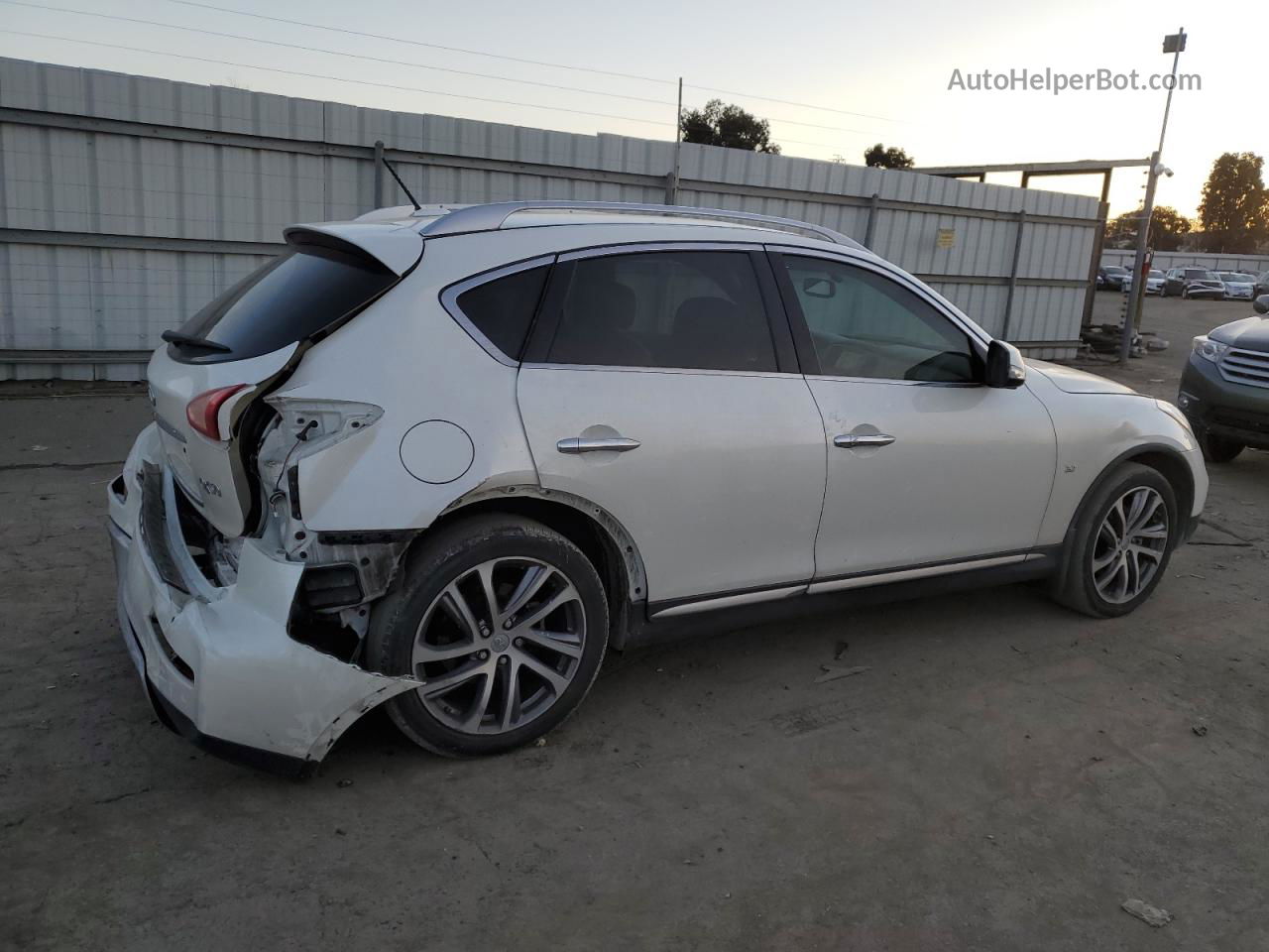 2017 Infiniti Qx50  White vin: JN1BJ0RR9HM402985