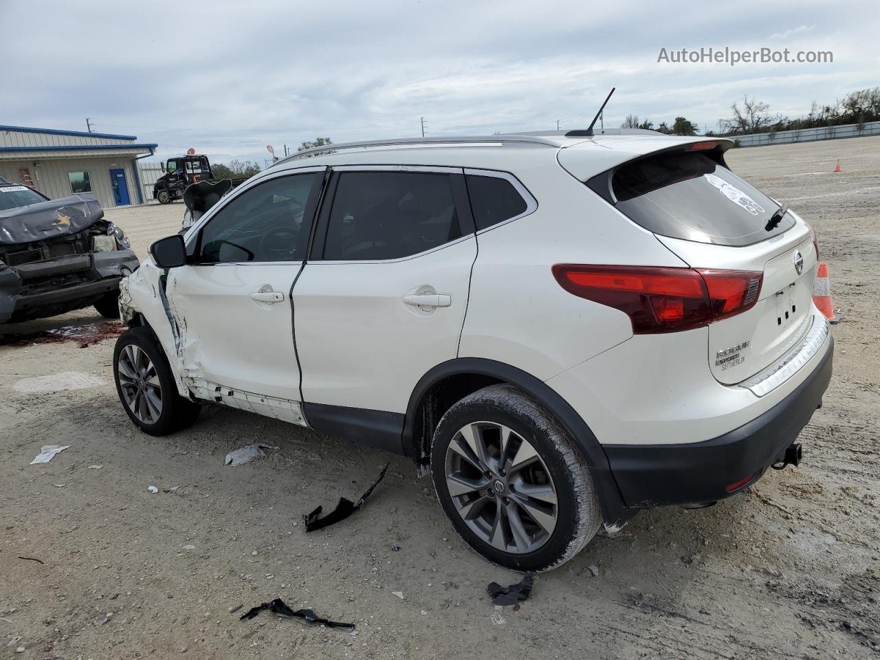 2018 Nissan Rogue Sport S White vin: JN1BJ1CP3JW189586