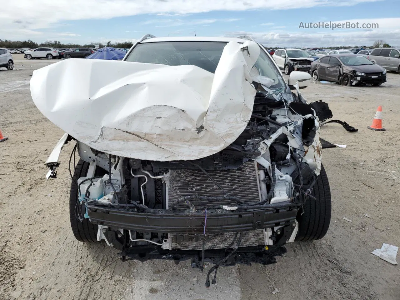 2018 Nissan Rogue Sport S White vin: JN1BJ1CP3JW189586