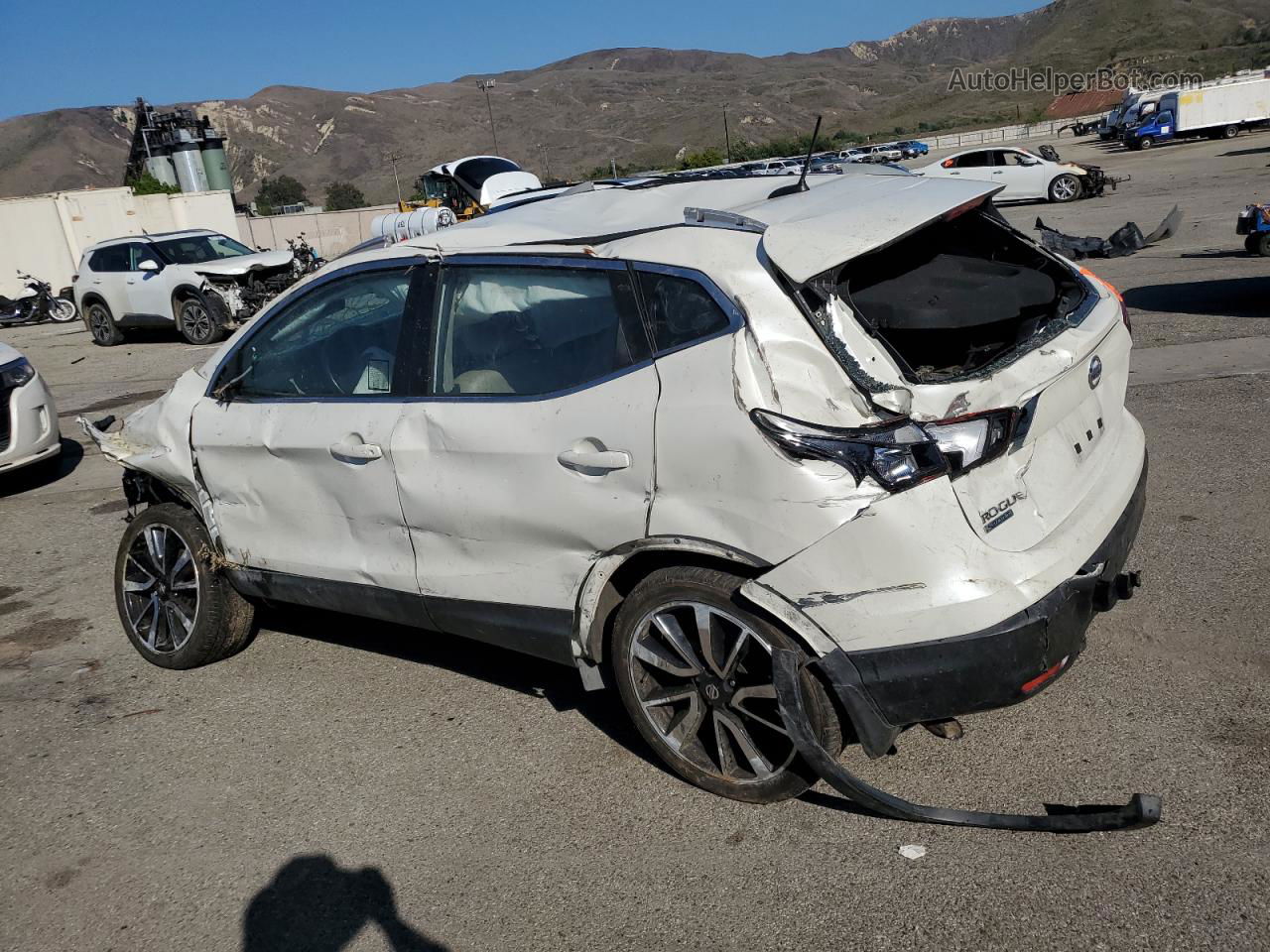 2018 Nissan Rogue Sport S White vin: JN1BJ1CP6JW182986