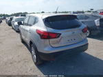 2018 Nissan Rogue Sport S Серебряный vin: JN1BJ1CP8JW160164