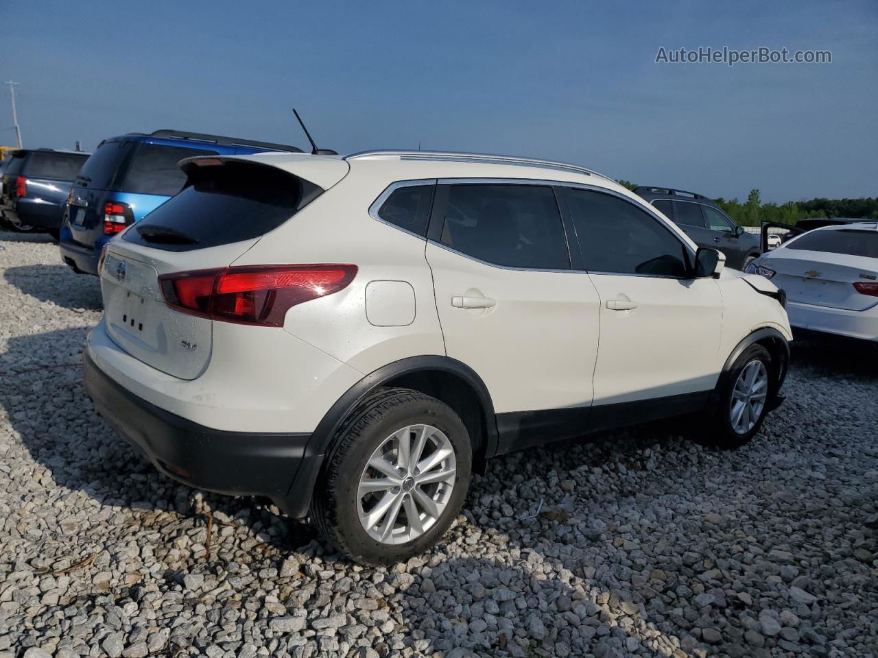 2018 Nissan Rogue Sport S White vin: JN1BJ1CP9JW103861