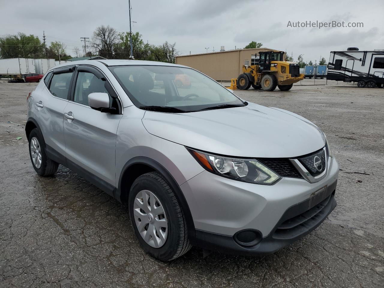 2018 Nissan Rogue Sport S Silver vin: JN1BJ1CP9JW154664