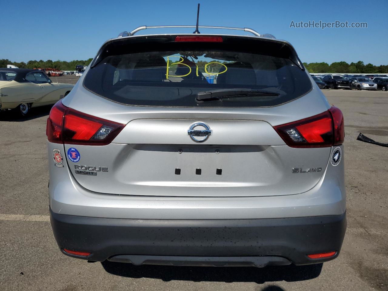 2018 Nissan Rogue Sport S Silver vin: JN1BJ1CR4JW210642