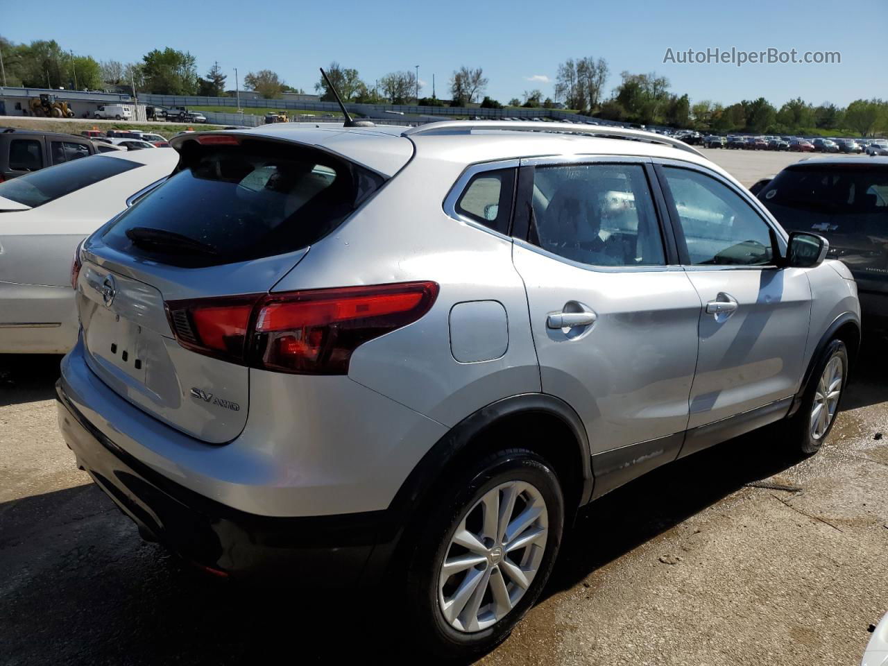 2018 Nissan Rogue Sport S Silver vin: JN1BJ1CR4JW268931