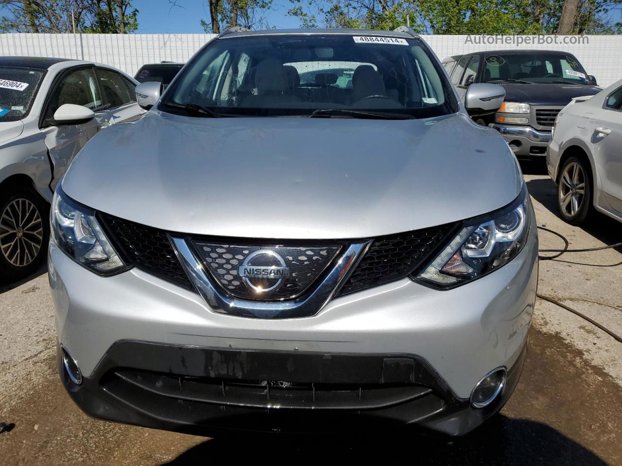 2018 Nissan Rogue Sport S Silver vin: JN1BJ1CR4JW268931