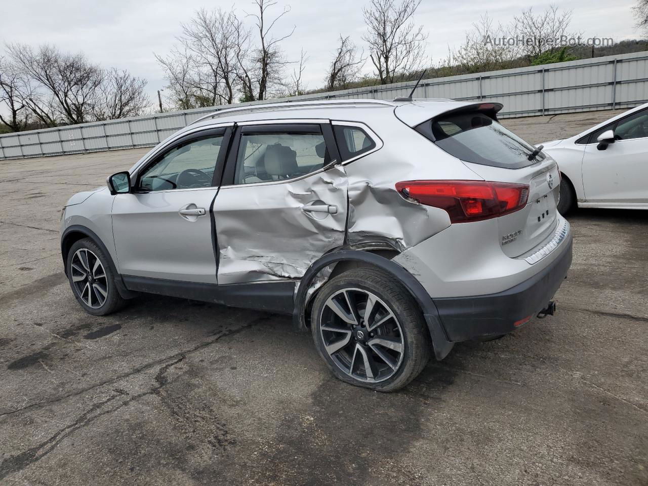 2018 Nissan Rogue Sport S Silver vin: JN1BJ1CR4JW289567