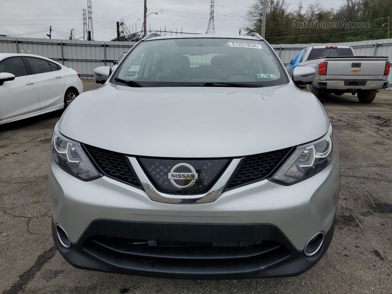 2018 Nissan Rogue Sport S Silver vin: JN1BJ1CR4JW289567