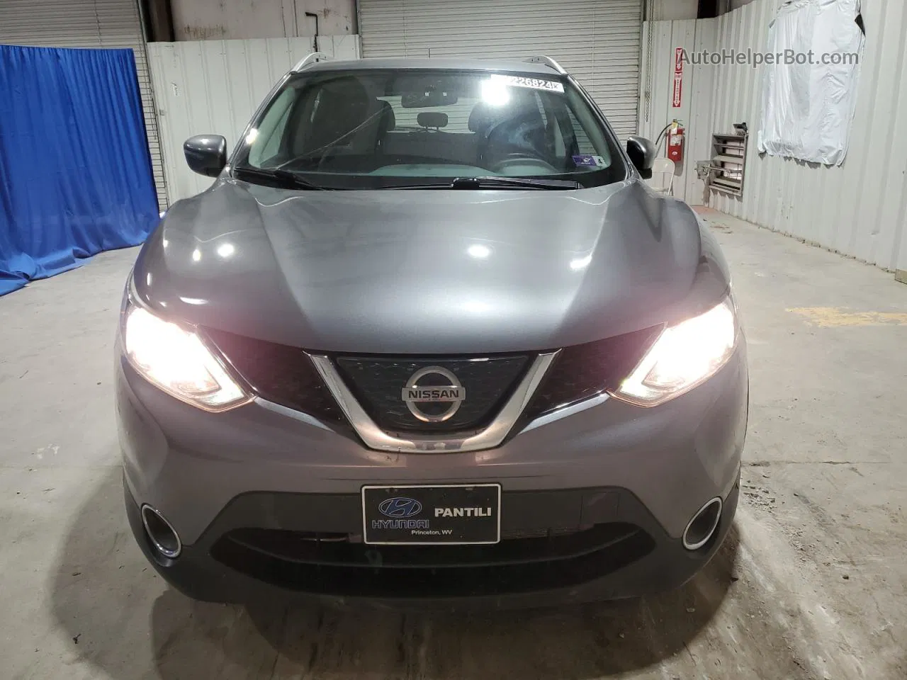 2018 Nissan Rogue Sport S Gray vin: JN1BJ1CR7JW290115