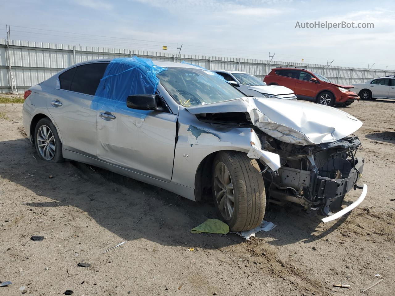 2014 Infiniti Q50 Base Серебряный vin: JN1BV7AP0EM689765