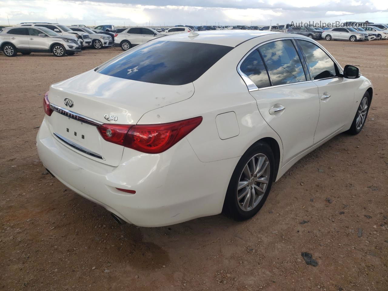 2015 Infiniti Q50 Base White vin: JN1BV7AP0FM351719