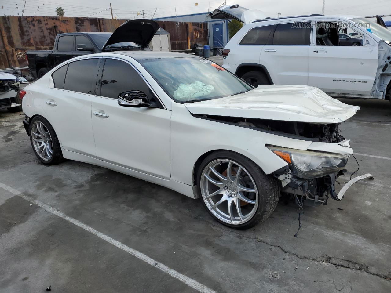 2015 Infiniti Q50 Base White vin: JN1BV7AP0FM356046