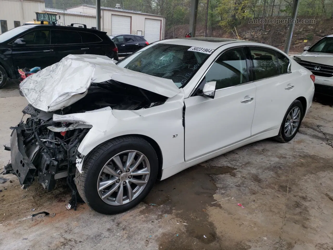 2014 Infiniti Q50 Base White vin: JN1BV7AP1EM683098