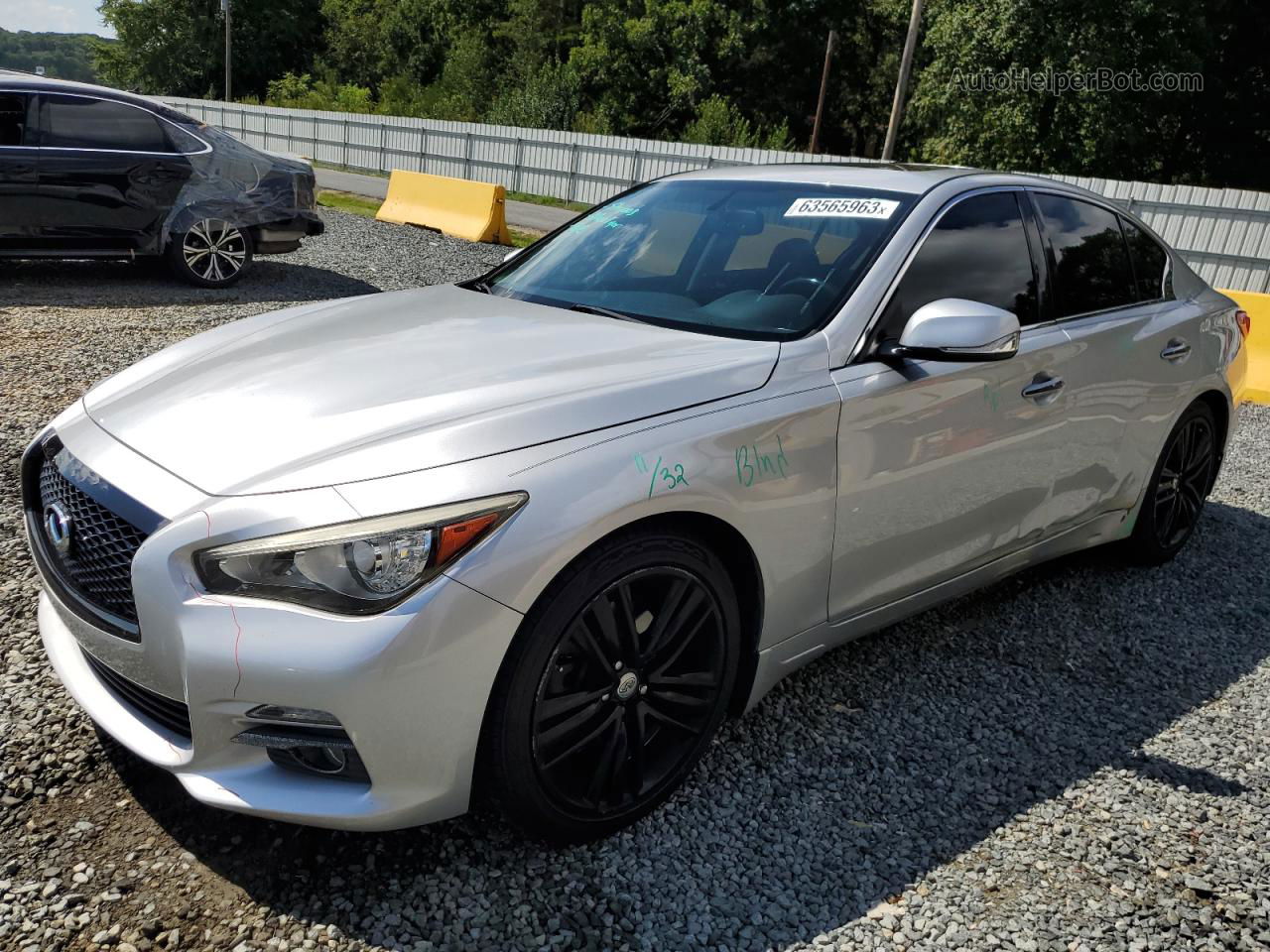 2014 Infiniti Q50 Base Silver vin: JN1BV7AP1EM691377