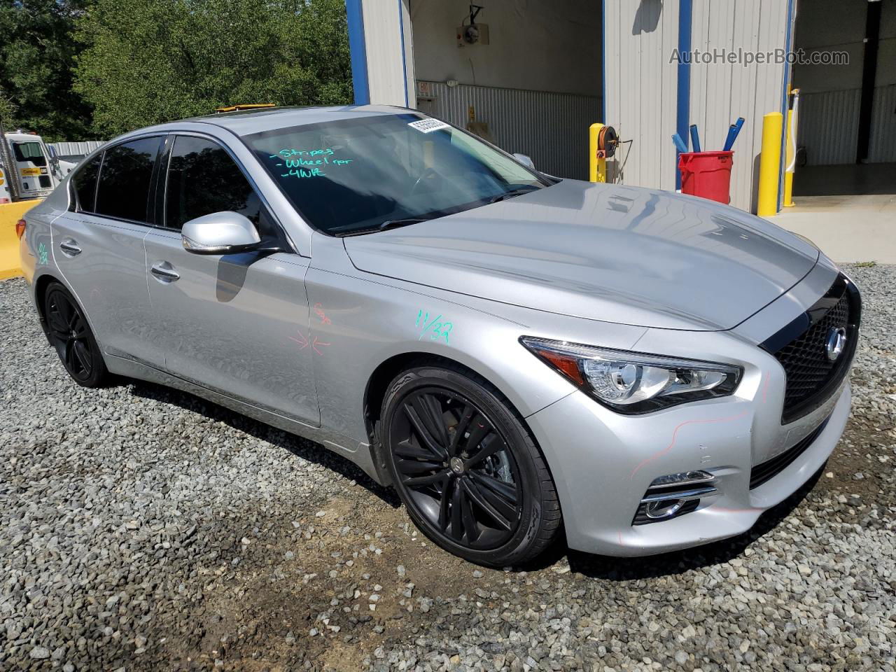 2014 Infiniti Q50 Base Silver vin: JN1BV7AP1EM691377