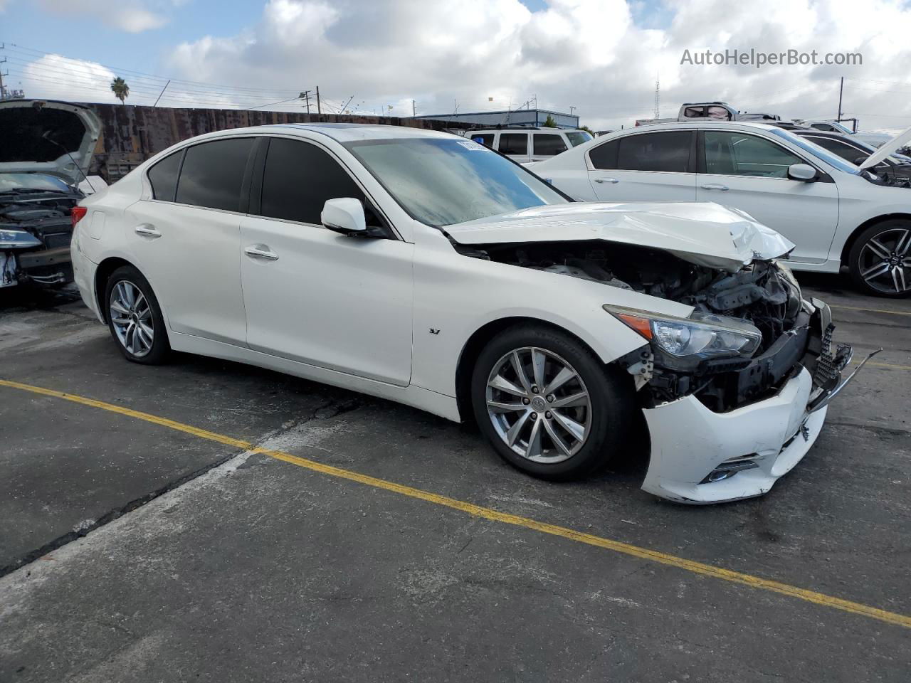 2015 Infiniti Q50 Base White vin: JN1BV7AP1FM345802