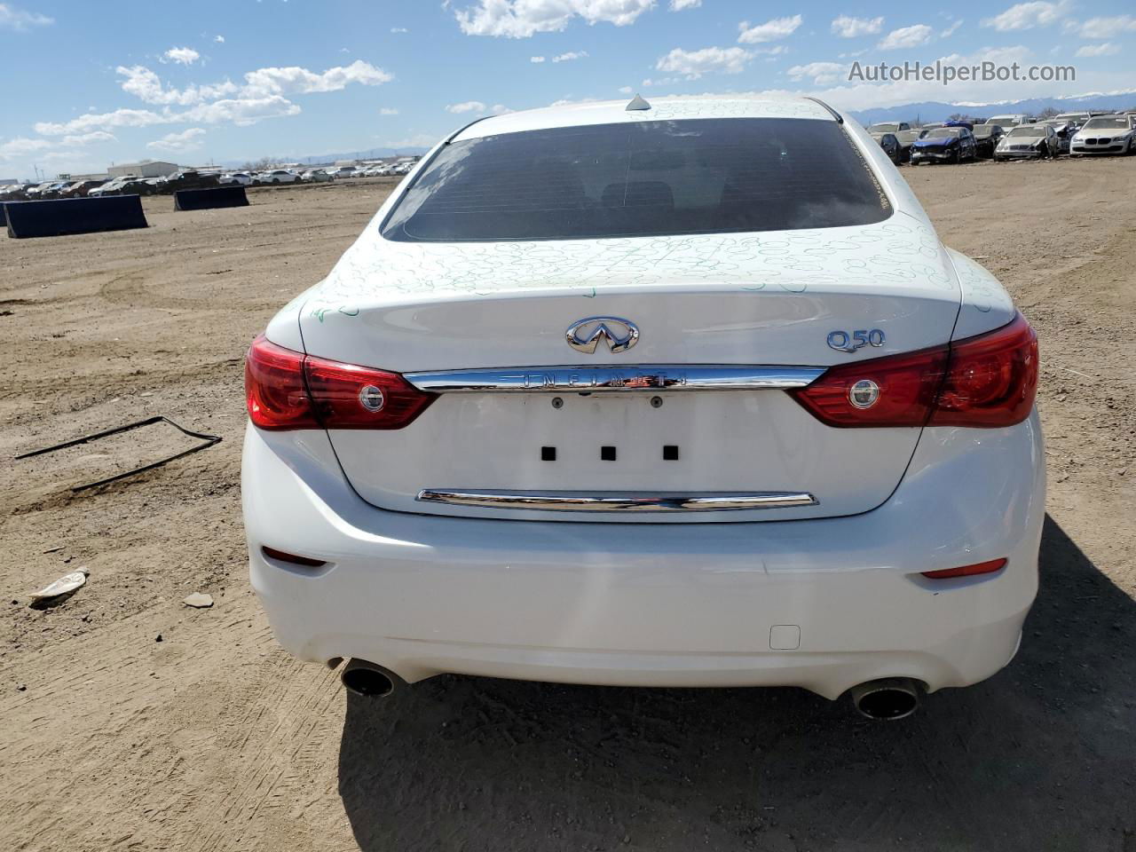 2015 Infiniti Q50 Base White vin: JN1BV7AP1FM356542