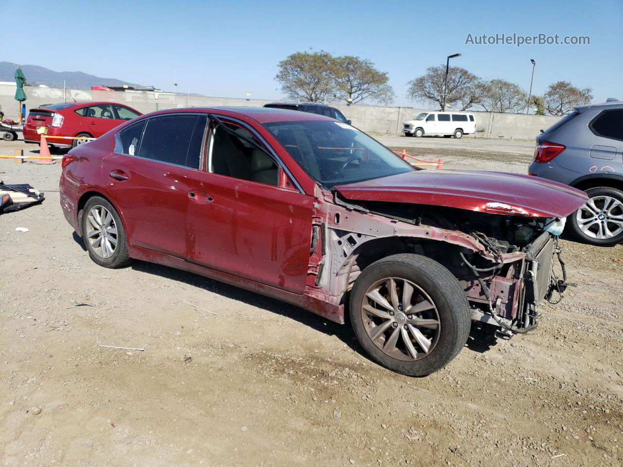 2014 Infiniti Q50 Base Red vin: JN1BV7AP2EM676029