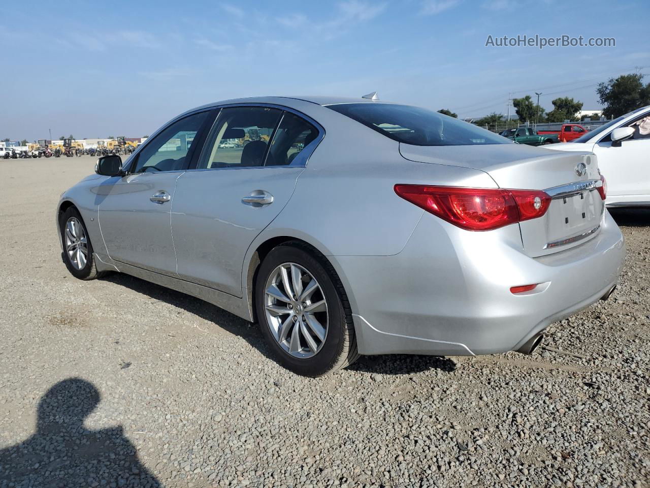 2014 Infiniti Q50 Base Silver vin: JN1BV7AP2EM684003