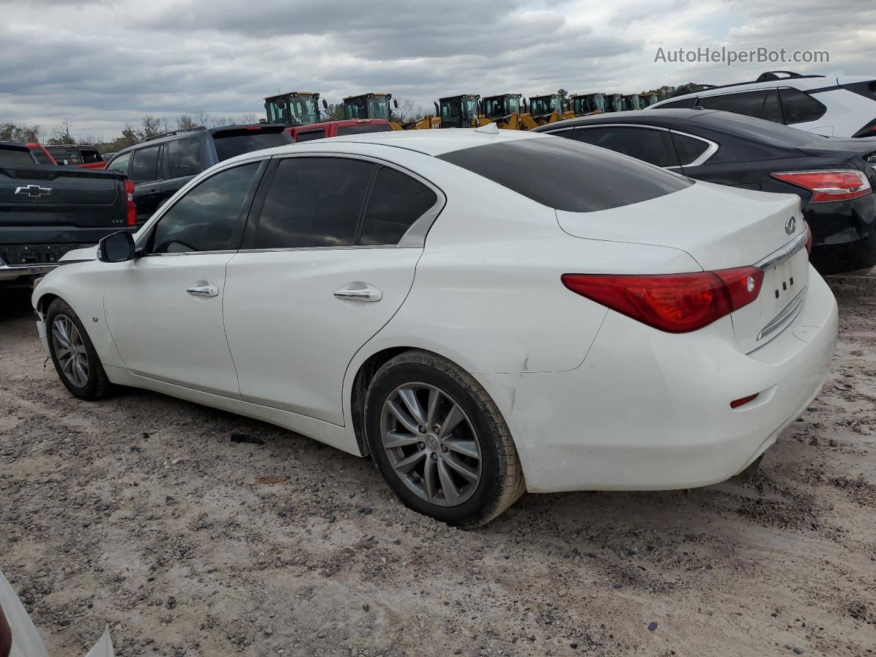 2014 Infiniti Q50 Base White vin: JN1BV7AP4EM690398