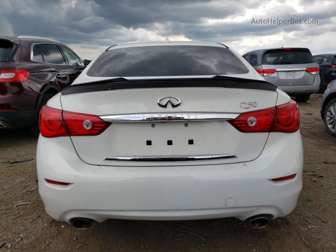 2015 Infiniti Q50 Base White vin: JN1BV7AP4FM358222