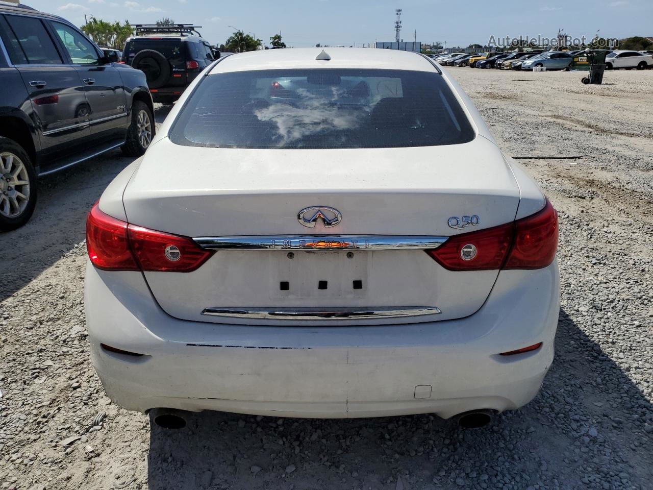 2015 Infiniti Q50 Base White vin: JN1BV7AP5FM336701