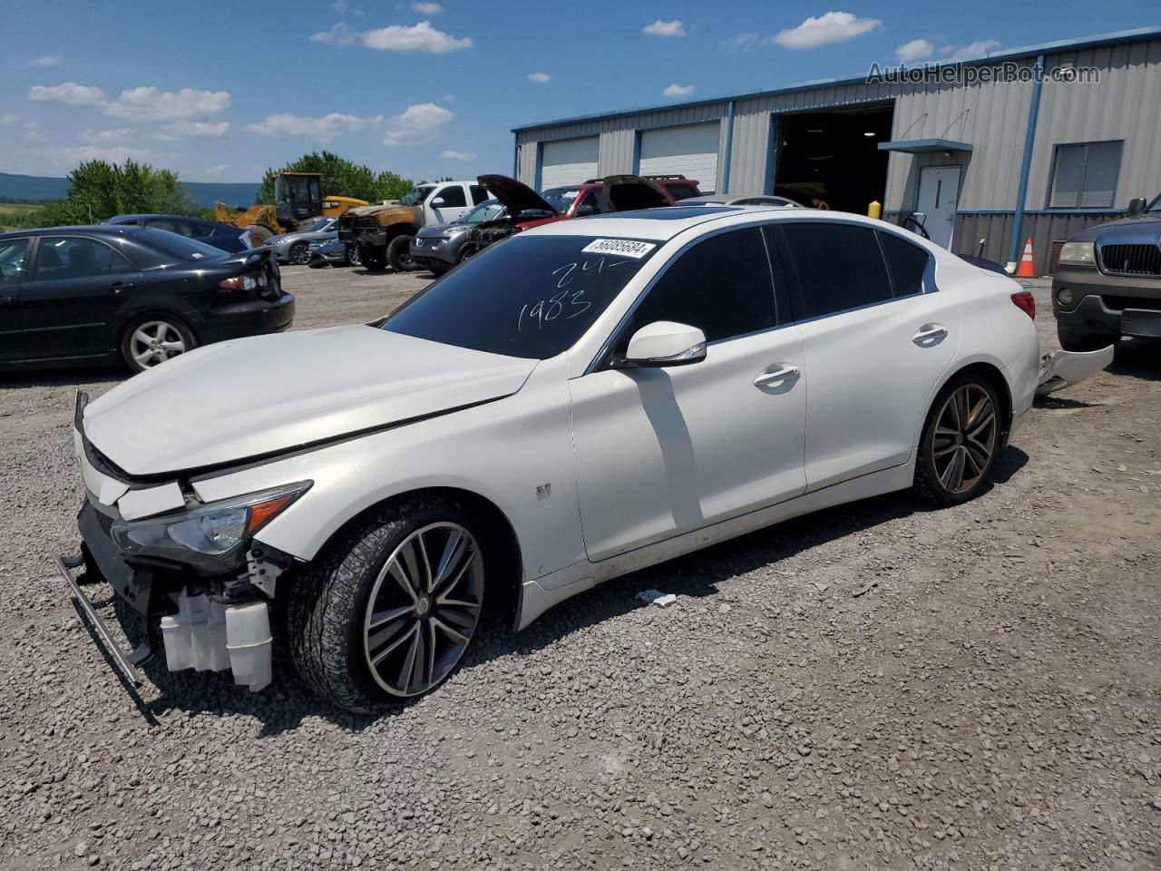 2014 Infiniti Q50 Base White vin: JN1BV7AP6EM681380