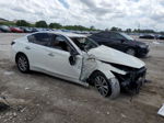 2014 Infiniti Q50 Base Белый vin: JN1BV7AP7EM682778