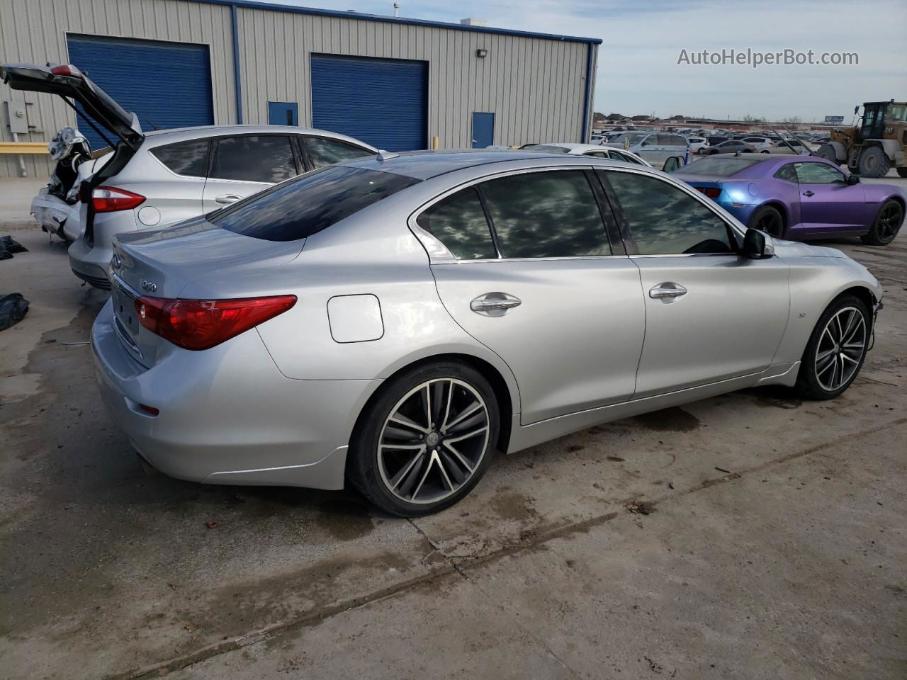 2014 Infiniti Q50 Base Silver vin: JN1BV7AP8EM676326