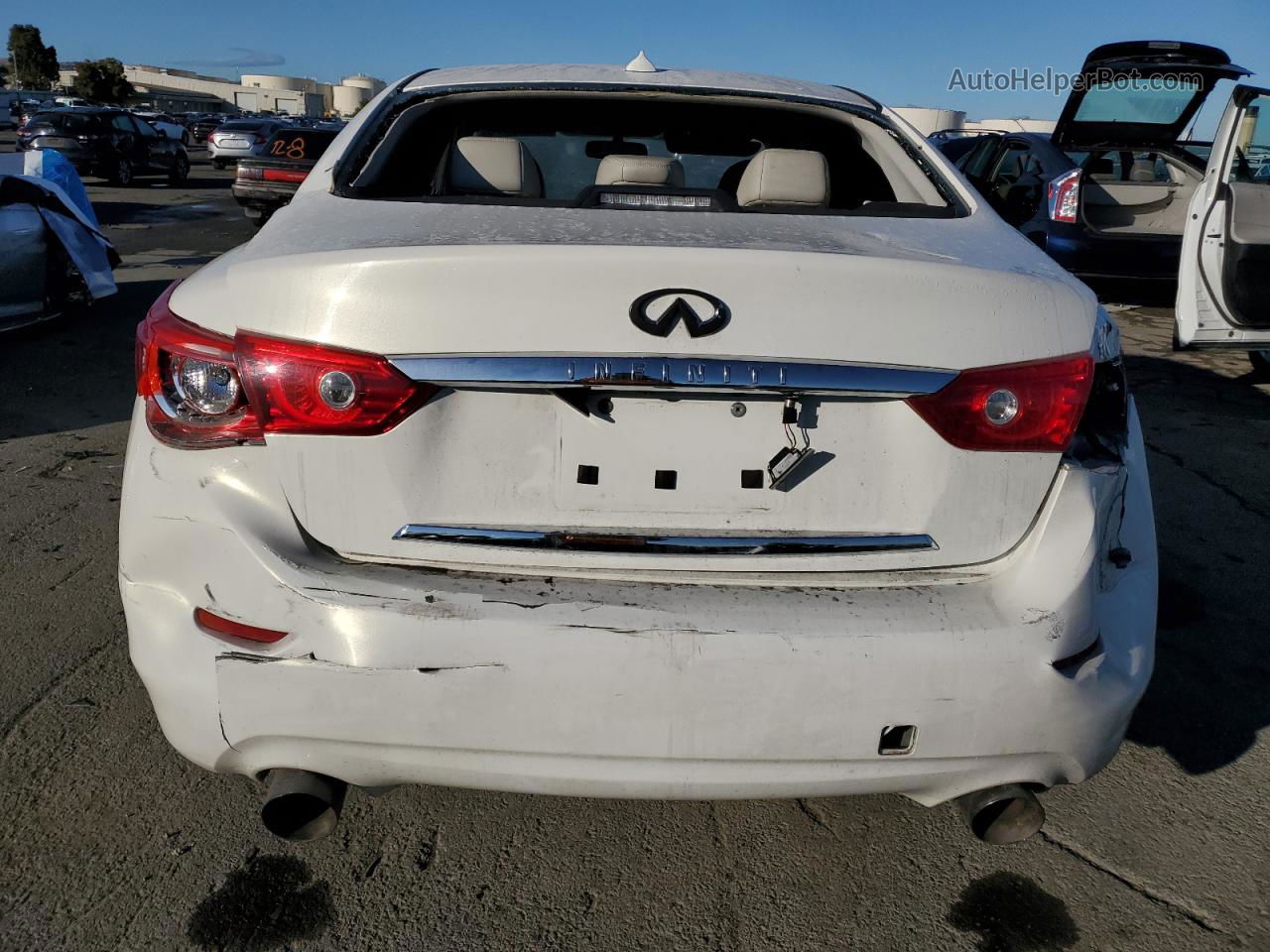 2015 Infiniti Q50 Base Белый vin: JN1BV7AP8FM331394