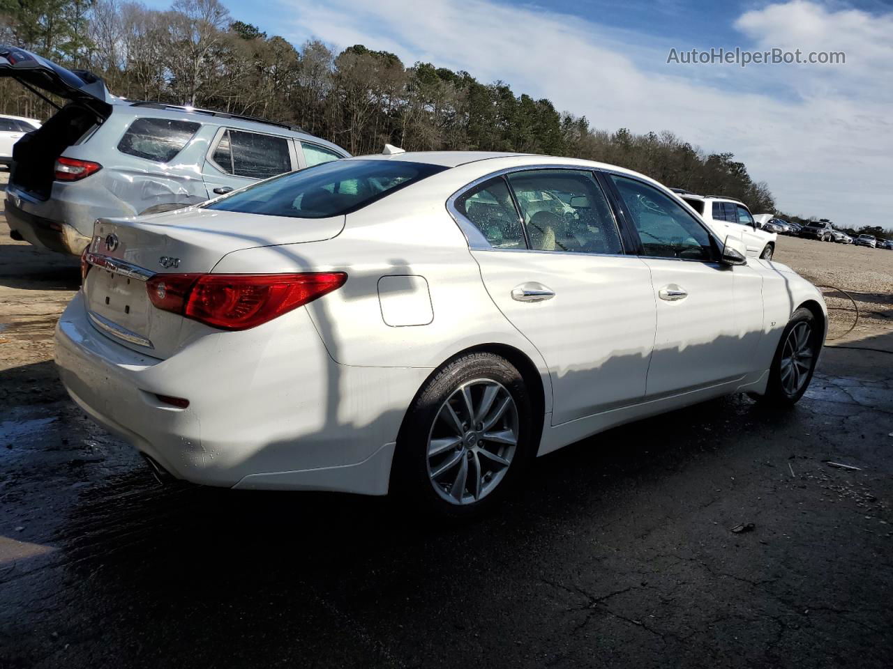 2014 Infiniti Q50 Base White vin: JN1BV7AP9EM677551