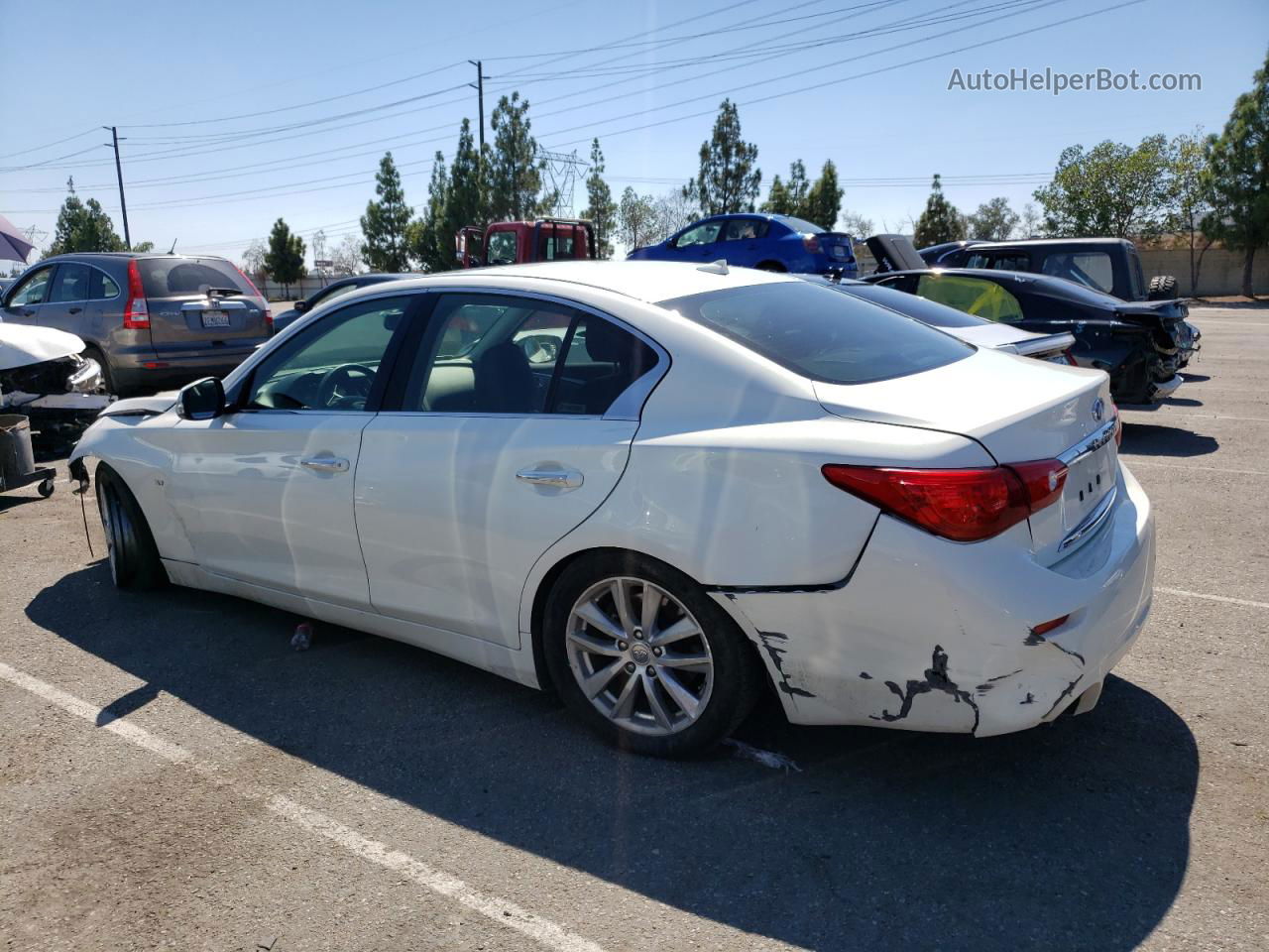 2015 Infiniti Q50 Base White vin: JN1BV7APXFM342350