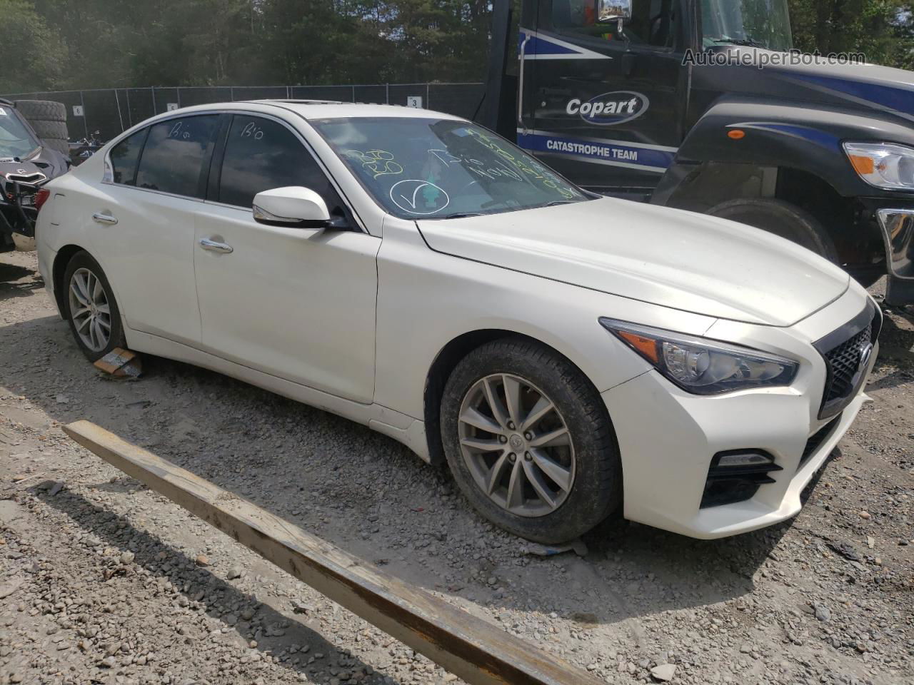 2015 Infiniti Q50 Base White vin: JN1BV7AR0FM411922