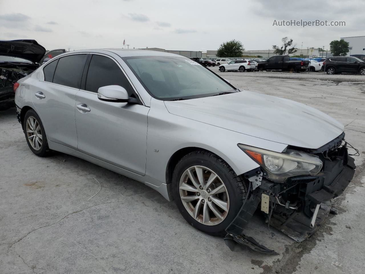 2014 Infiniti Q50 Base Silver vin: JN1BV7AR1EM699528