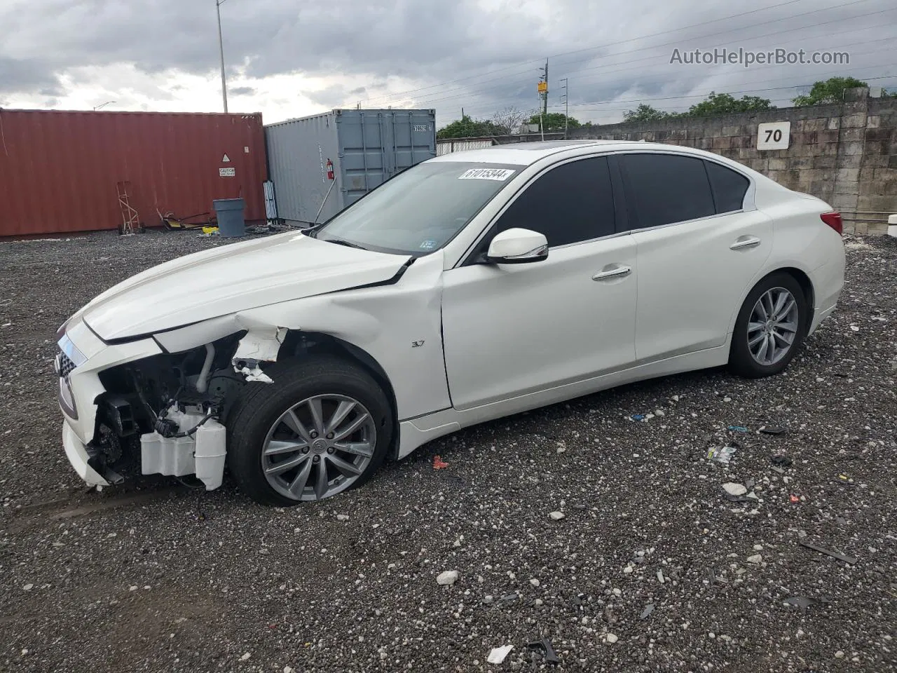 2015 Infiniti Q50 Base White vin: JN1BV7AR1FM413517