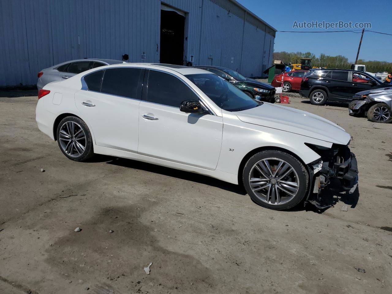 2014 Infiniti Q50 Base White vin: JN1BV7AR2EM681216