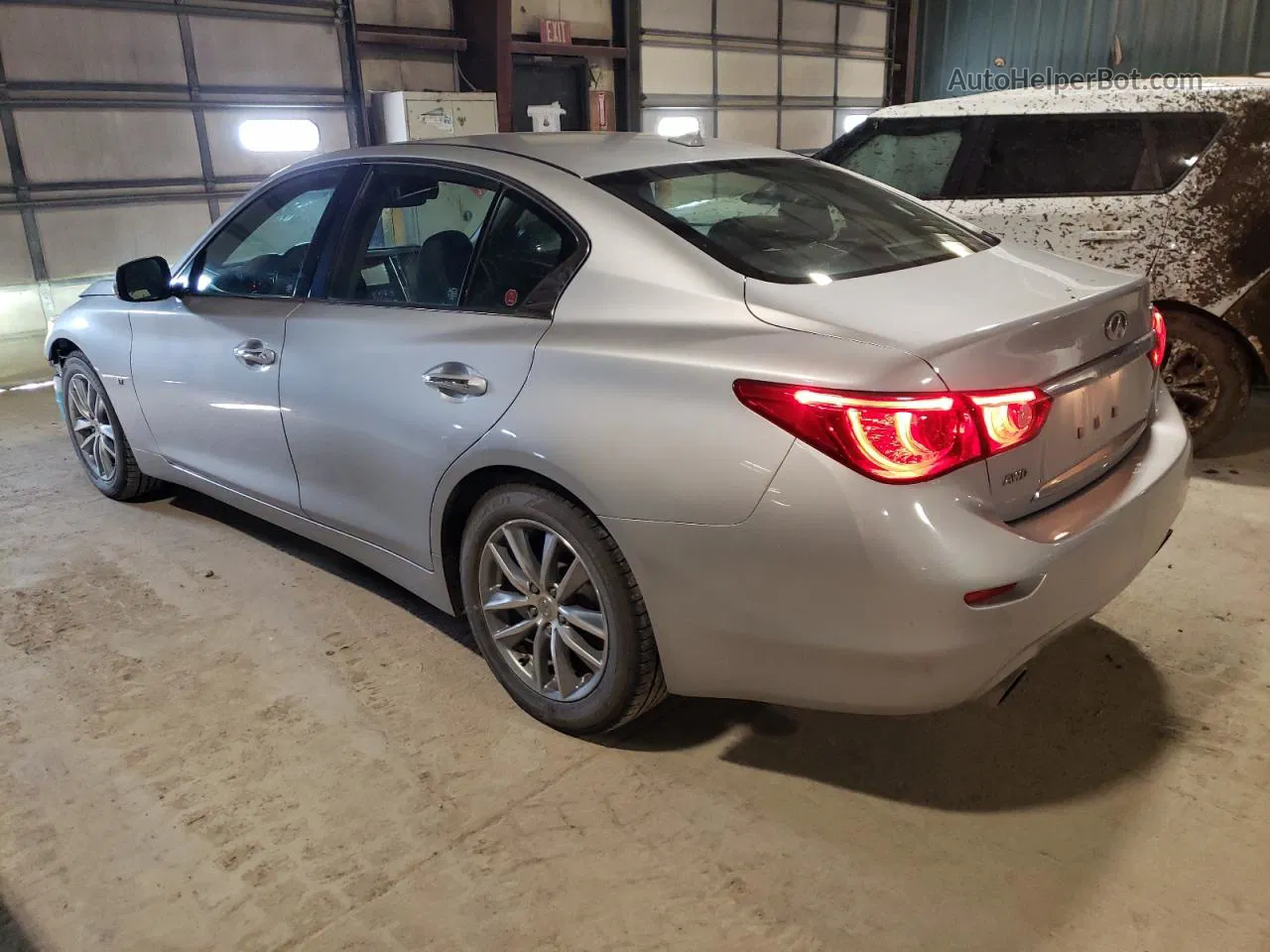 2014 Infiniti Q50 Base Silver vin: JN1BV7AR3EM702140