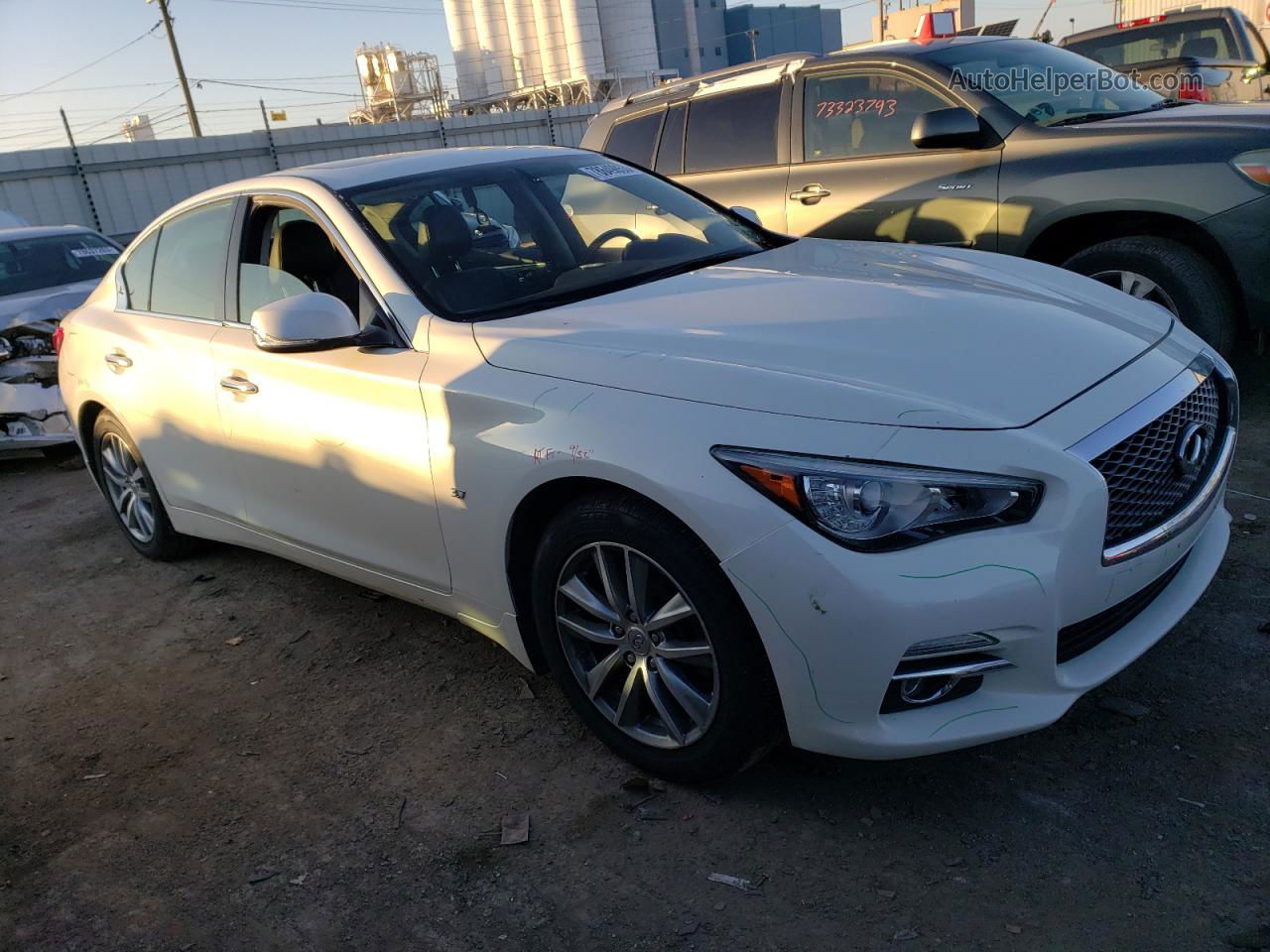 2015 Infiniti Q50 Base White vin: JN1BV7AR3FM412840