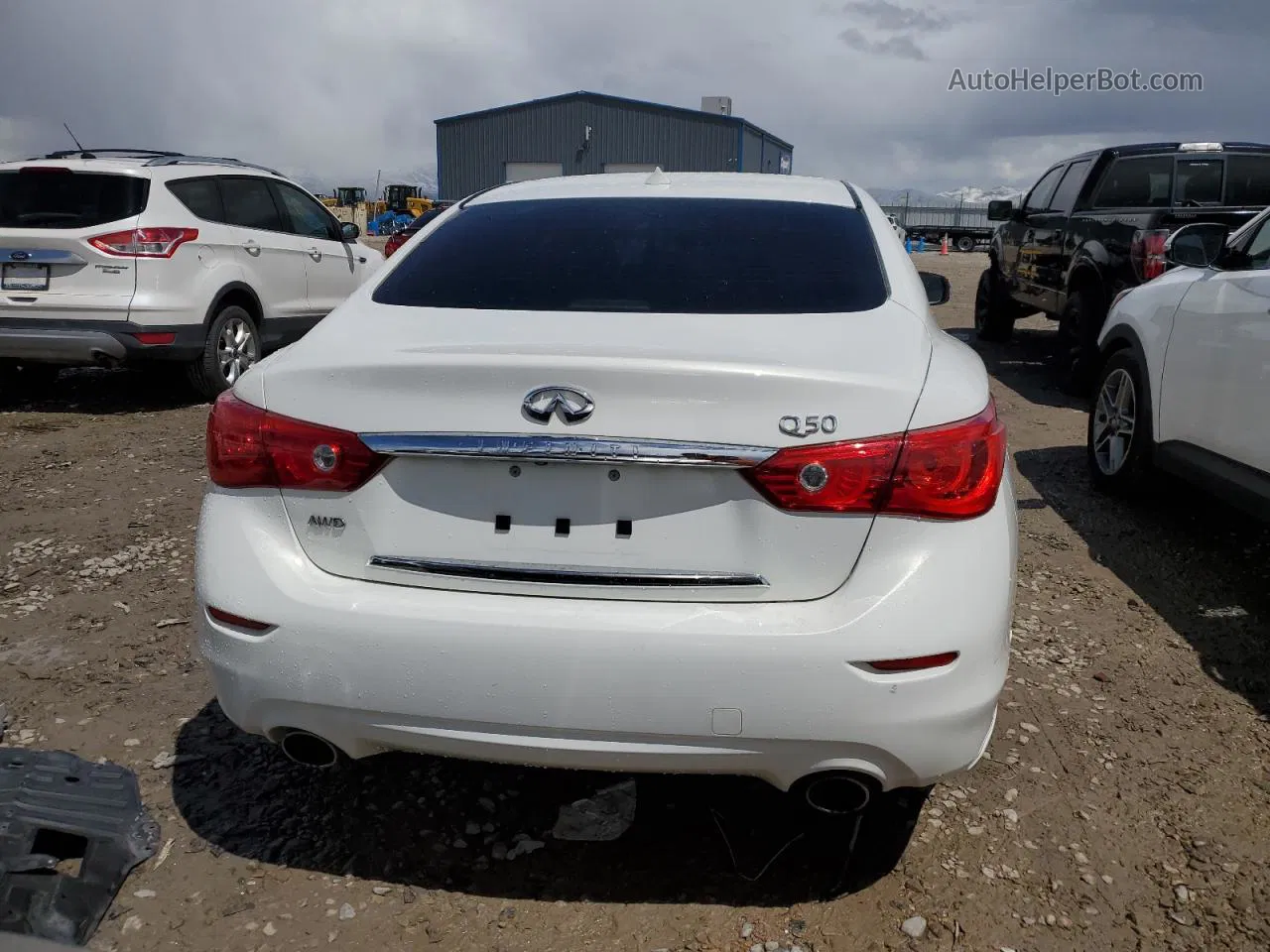 2015 Infiniti Q50 Base White vin: JN1BV7AR4FM422891